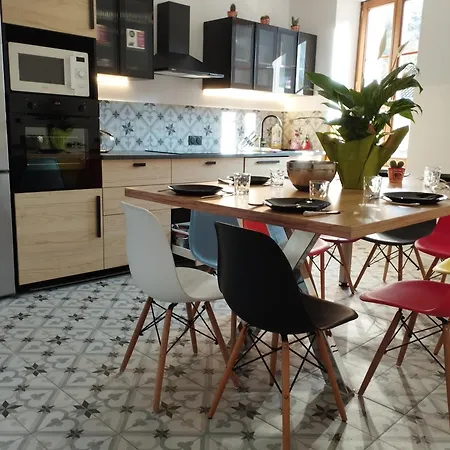 Coliving Des Moulins Sur 3etoiles - Proche De Lyon & Bugey Apartamento