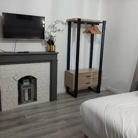 Coliving Des Moulins Sur 3etoiles - Proche De Lyon & Bugey شقة